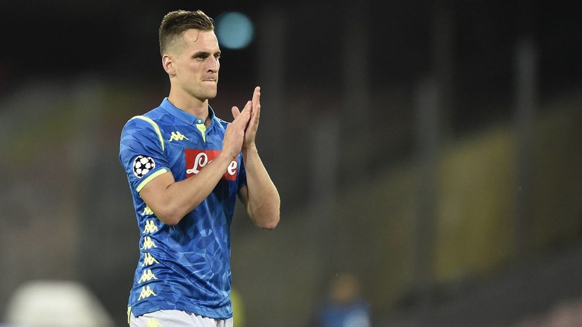 Milik, futbolista del Nápoles, atracado a punta de pistola tras ganar al Liverpool Milik, futbolista del Nápoles, atracado a punta de pistola tras ganar al Liverpool