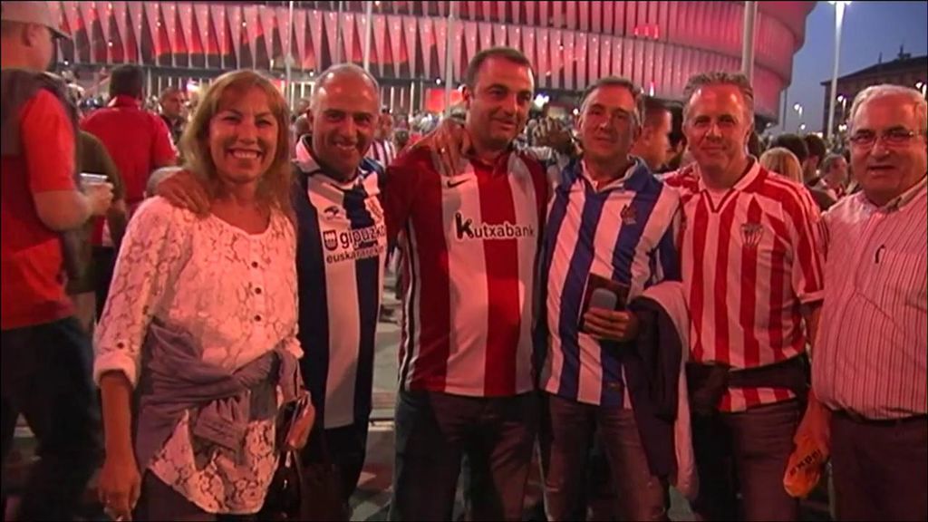 Las lecciones de deportividad de hinchas de Real Sociedad y Athletic en el derbi vasco