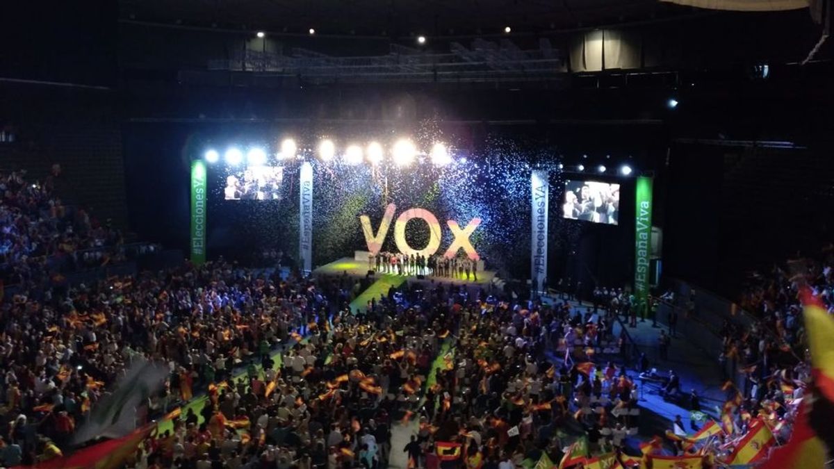 "Elecciones ya": un acto de VOX llena el Palacio de Vistalegre