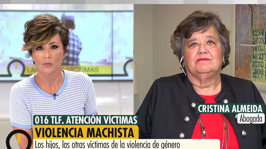 Cristina Almeida: "Los maltratadores denunciados tienen que estar vigilados y perseguidos"