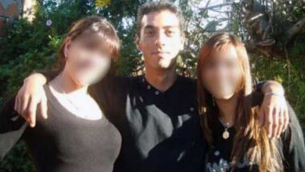 Su marido la obliga a ver como abusa sexualmente de su hija de 14 años y lo estrangula