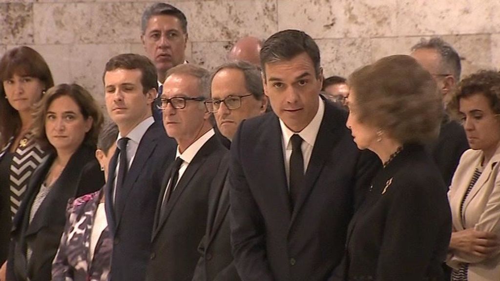 Sánchez y Torra se ignoran durante el funeral de Caballé