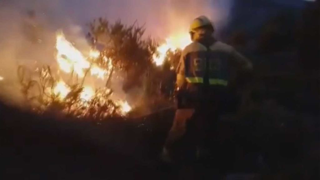 Los vecinos de Mondariz desalojados por las llamas ya han vuelto a sus casas