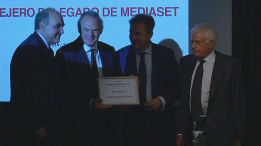 Pedro Piqueras galardonado por su defensa de la libertad de expresión y prensa