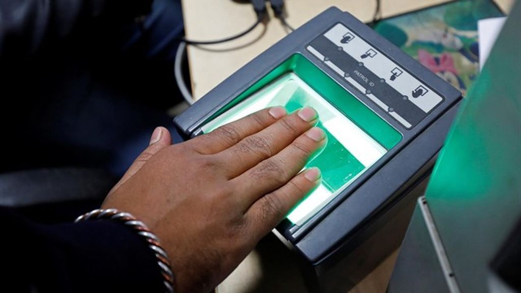 Sistema biométrico de identificación en India Sistema biométrico de identificación en India