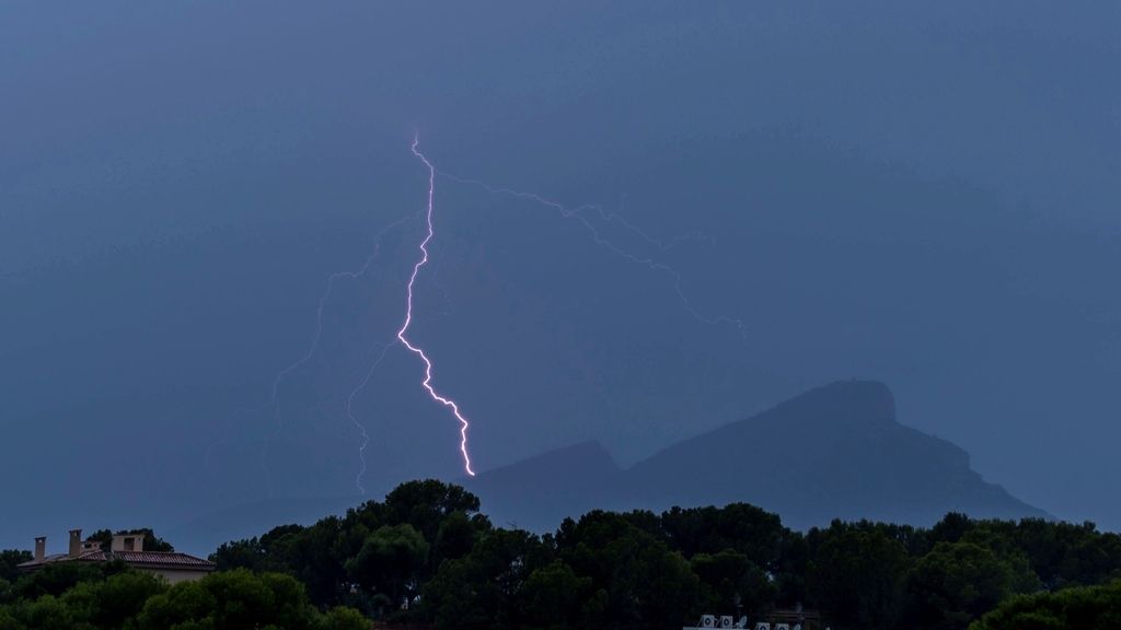 Lluvias dejan al menos nueve muertos en Mallorca, España Lluvias dejan al menos nueve muertos en Mallorca, España