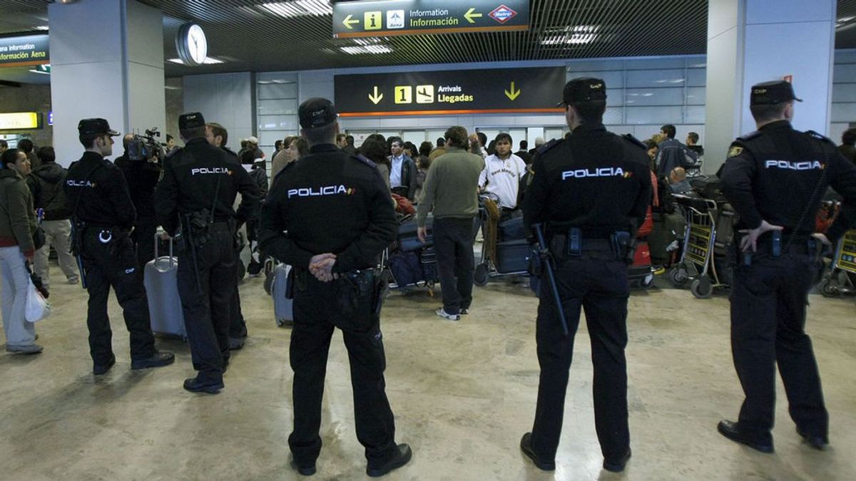 Detenido en el aeropuerto de Barajas el etarra Tontxu, huido de España desde 1980