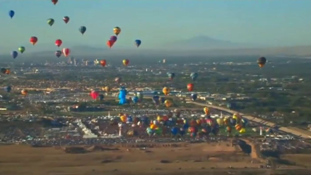 Las espectaculares imágenes del mayor festival de globos aerostáticos del mundo
