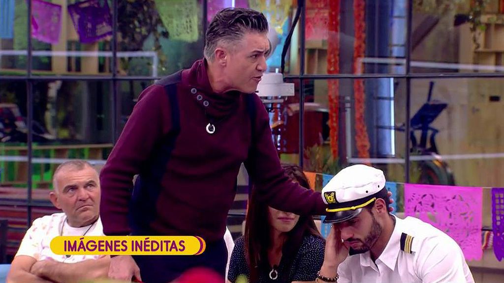 Imágenes Inéditas | Asraf rompe a llorar en ‘GH VIP’ y Ángel Garó le consuela