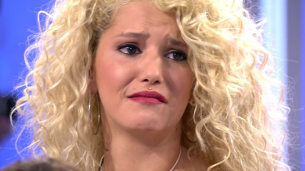 Sandra desmiente la confidencia de Álex: "Estoy aquí por ti"