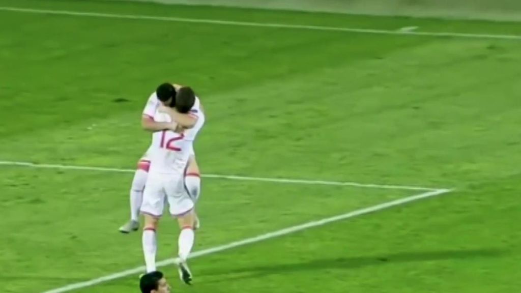 Las lágrimas de los jugadores de Gibraltar tras conseguir su histórica primera victoria