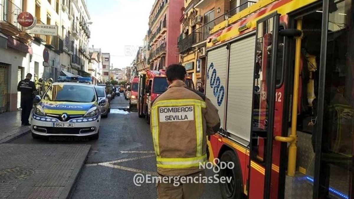 Encuentran los cuerpos de una pareja de turistas franceses con signos de asfixia en un hostal de Sevilla