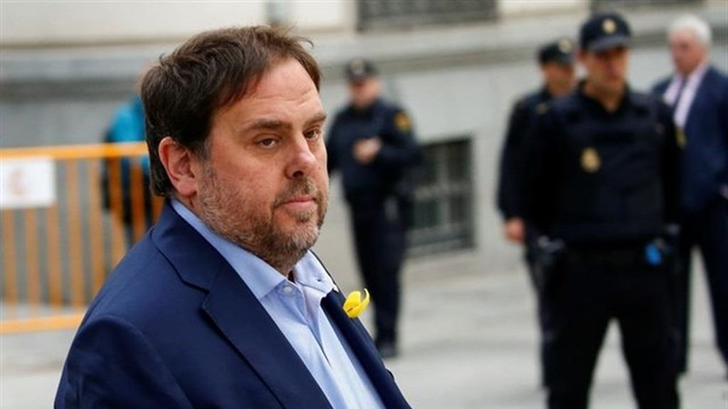La Fiscalía baraja pedir penas de más de 20 años para los implicados en el 'procés' La Fiscalía baraja pedir penas de más de 20 años para los implicados en el 'procés'