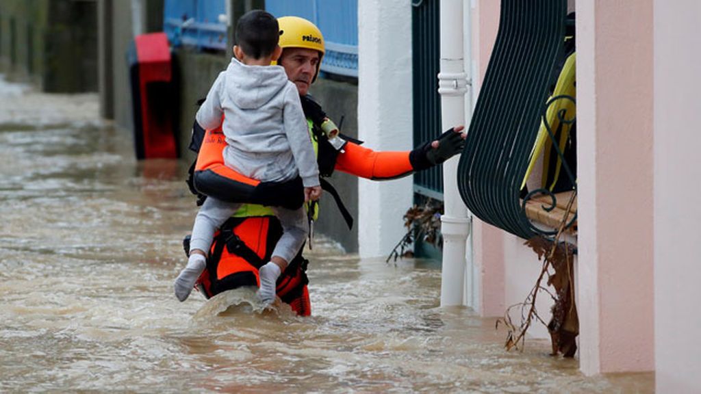 Leslie deja las inundaciones más graves en Francia de los últimos 100 años