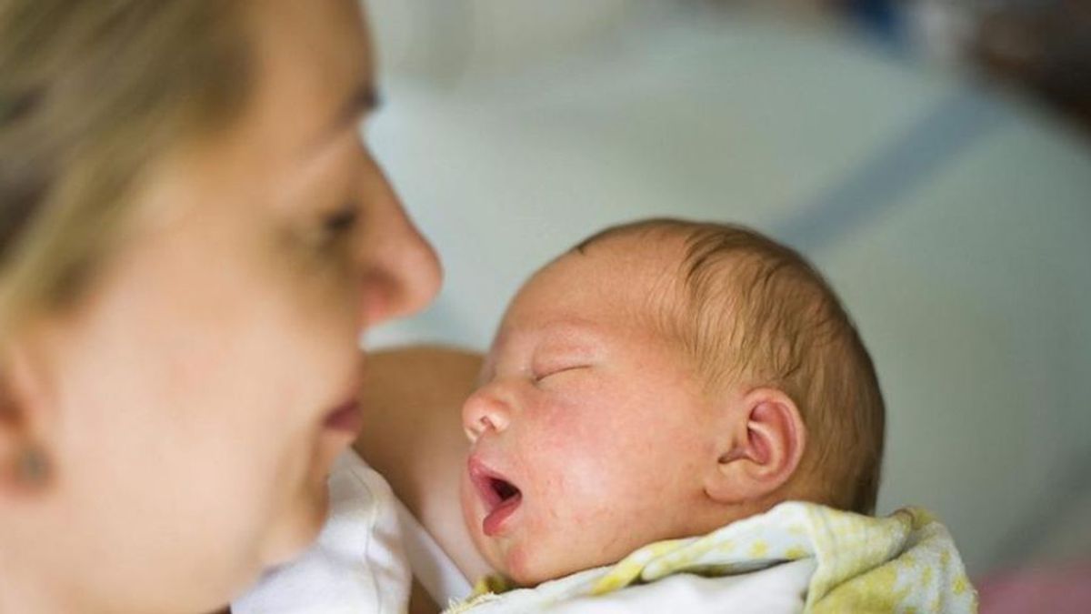 Hacienda ultima el formulario para reclamar más fácil las retenciones en el IRPF por baja maternal