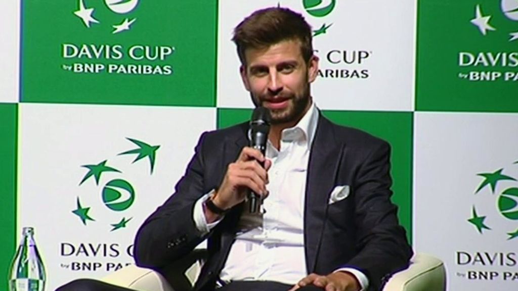Piqué, sobre Federer: "Prioriza competiciones más emblemáticas porque tiene la edad que tiene"