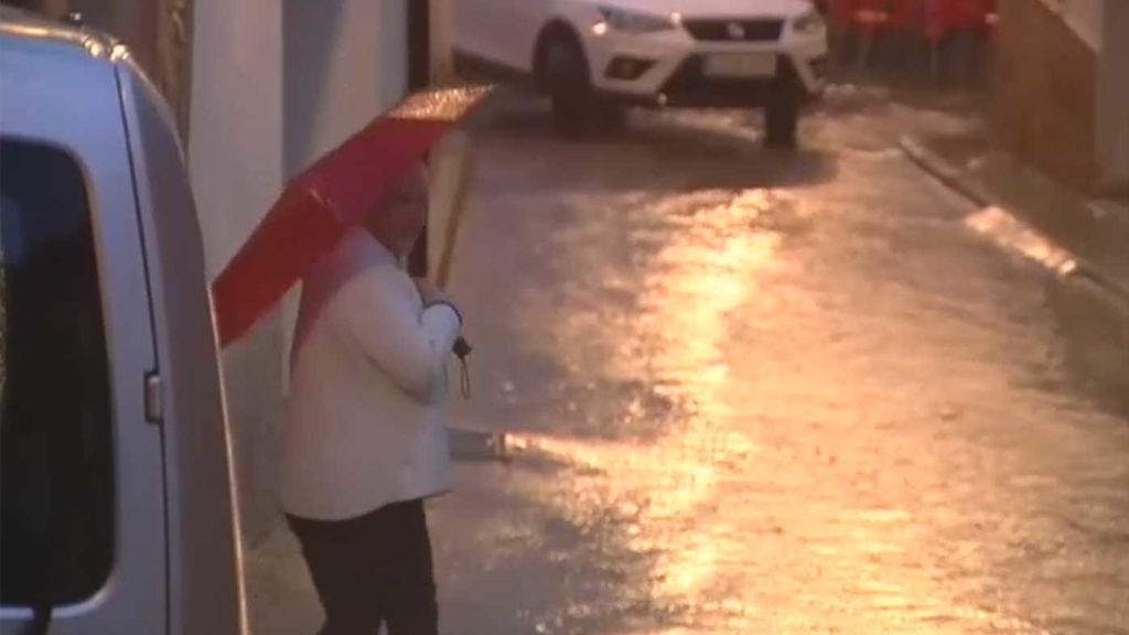 En Teruel trabajan sin descanso ante el peligro de desbordamiento de los ríos