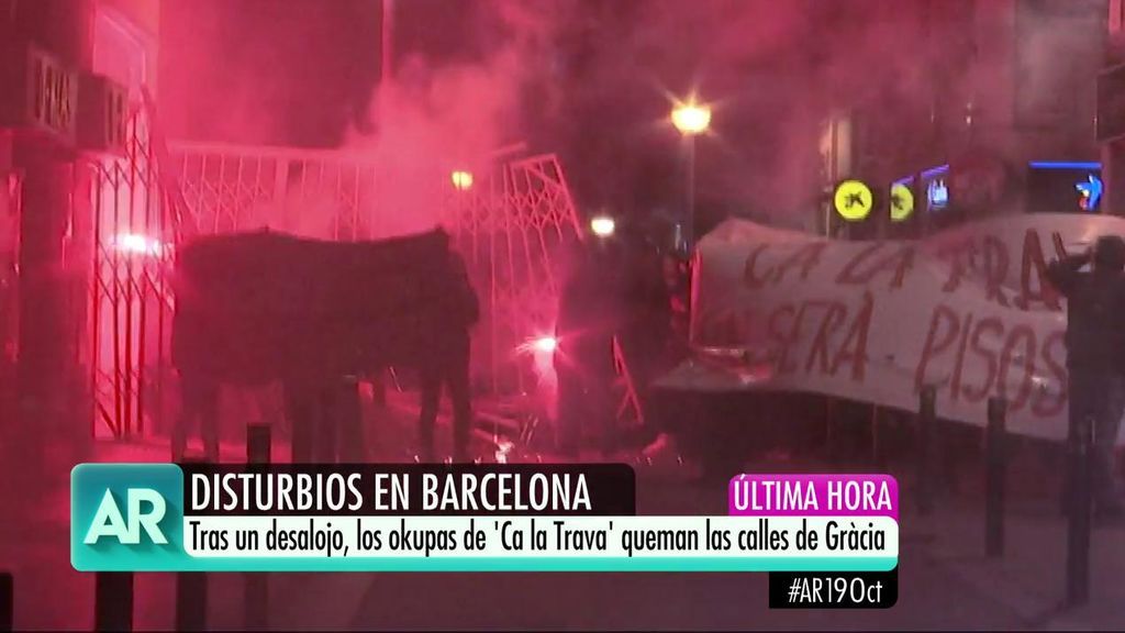 Los okupas de Barcelona desalojados paralizan las calles de Gràcia