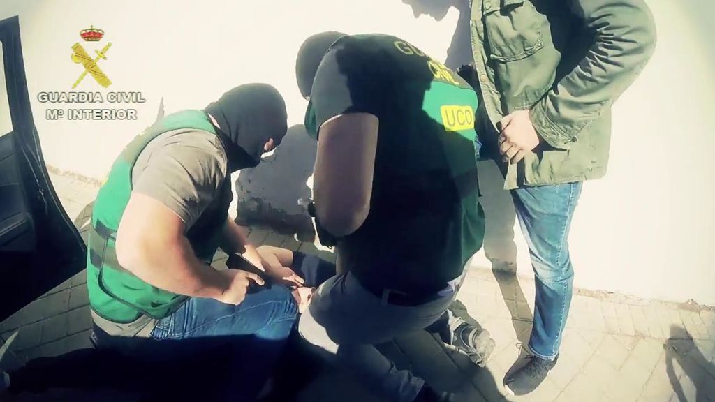 La Guardia Civil detiene a un hombre en Madrid que ganaba 4.000 euros semanales vendiendo coches robados