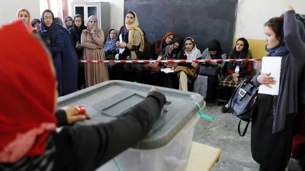 Tensión en las elecciones de Afganistán:  varias explosiones en colegios electorales de Kabul