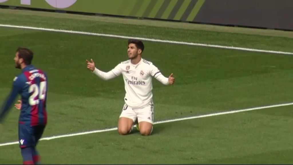 La desesperación de Lopetegui y los jugadores del Real Madrid en el Bernabéu La desesperación de Lopetegui y los jugadores del Real Madrid en el Bernabéu