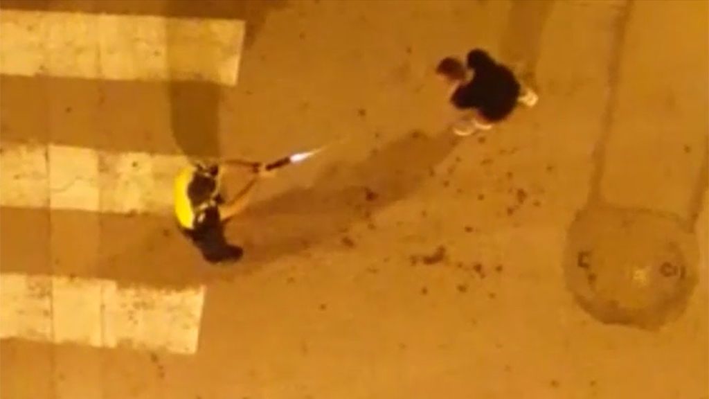La Policía de Orihuela usa una pistola táser por primera vez para reducir a un hombre fuera de sí