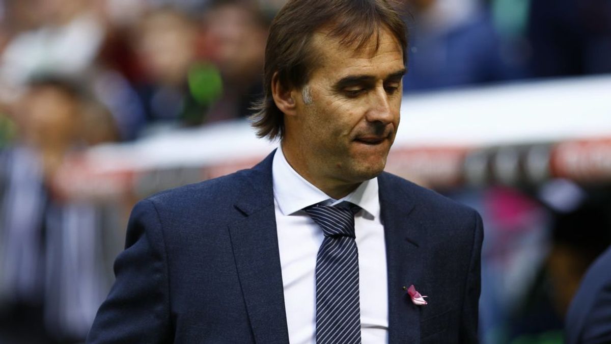 ¿Debería sentarse Lopetegui en el banquillo ante el Barcelona? ¿Debería sentarse Lopetegui en el banquillo ante el Barcelona?