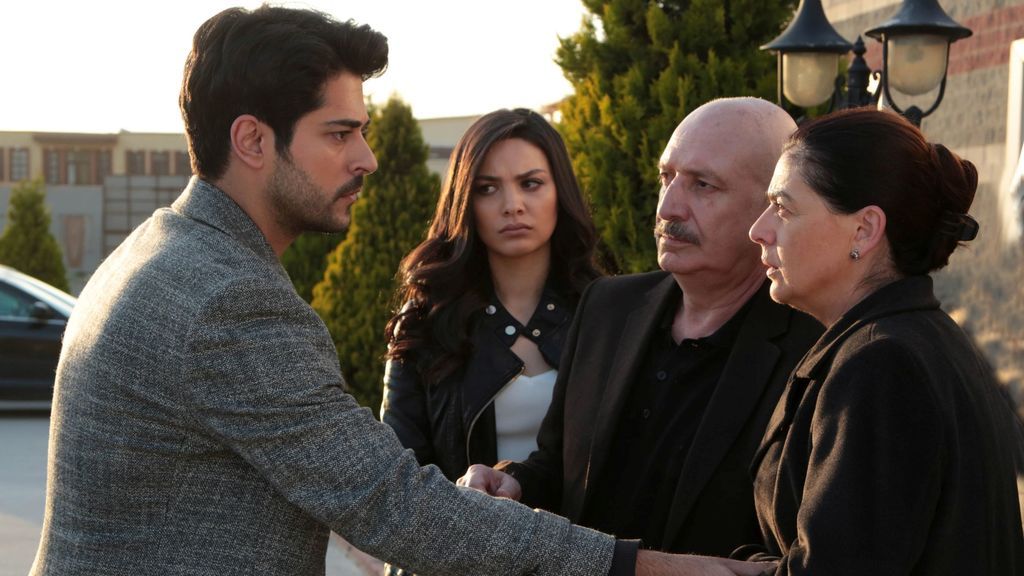 Personajes de 'Kara Sevda (Amor eterno)'.