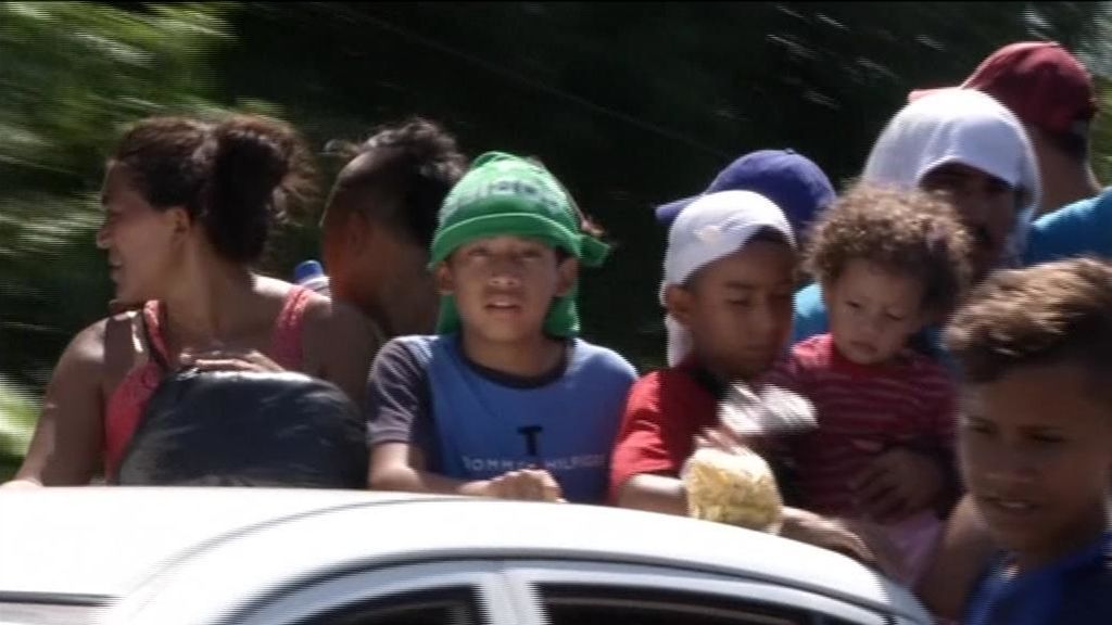 La caravana de migrantes entra en México rumbo a EEUU