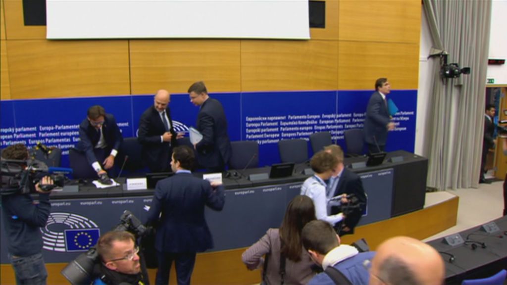 Italia ‘pisotea’ también la vía del diálogo con la UE tras el ‘no’ de la Comisión a sus Presupuestos