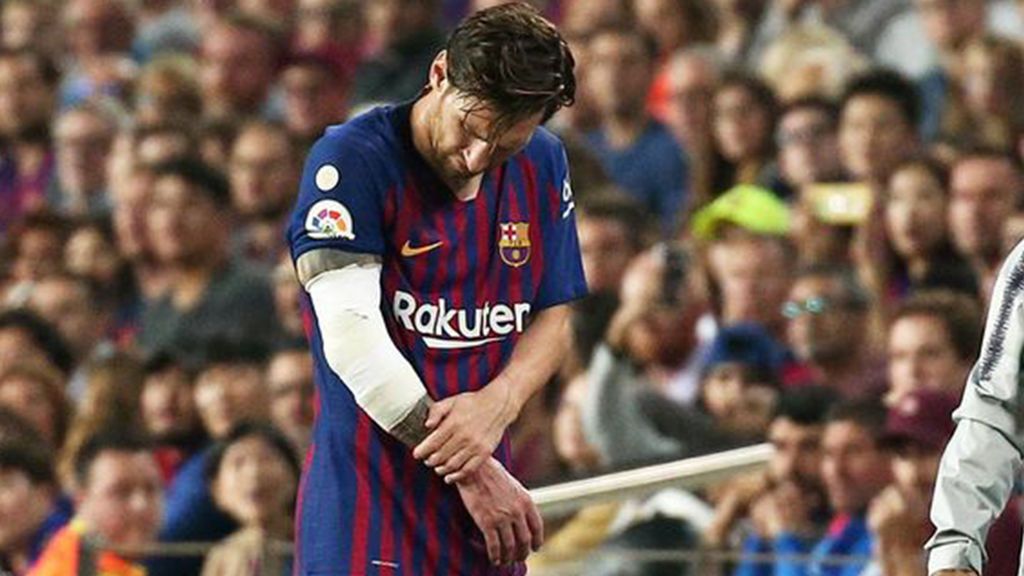 Messi podría disputar el Clásico si se libra de la escayola, según el reglamento