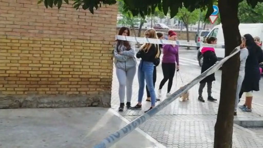 Matan a una mujer apuñalada en el rellano de su portal en Sevilla