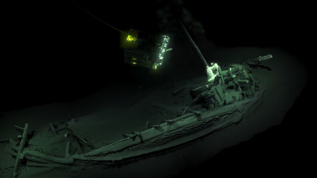 Encuentran el barco hundido más antiguo de la humanidad