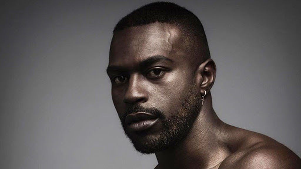 Dosel ya no se esconde y muestra por primera vez a sus gemelas Dosel ya no se esconde y muestra por primera vez a sus gemelas