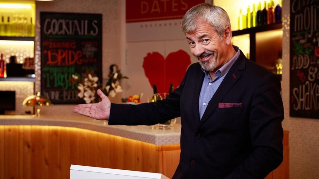 Carlos Sobera gana la 'Antena de Oro' 2018 como presentador de 'First Dates'