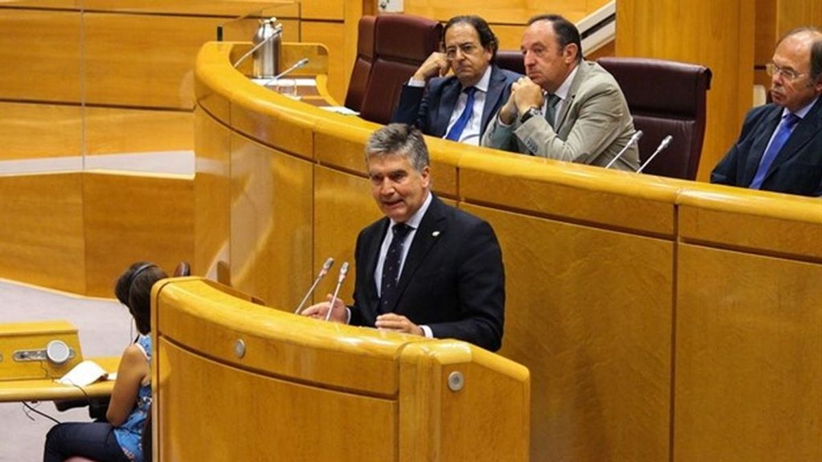 Ignacio Cosidó, portavoz del PP en el Senado; Luis Aznar, primer secretario del Senado; Pedro Sanz, vicepresidente del Senado, y Pío García-Escudero, presidente del Senado.
