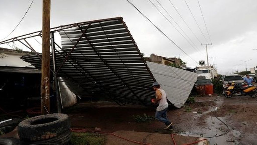 México evalúa los daños tras el paso del huracán Willa