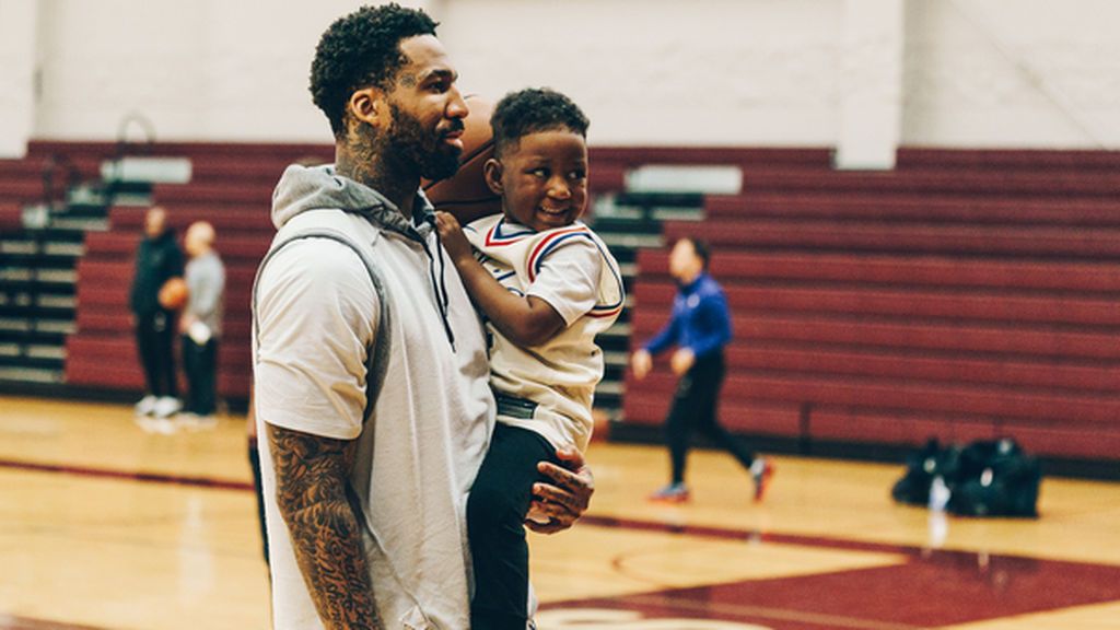 Un jugador de la NBA cumple el sueño de un niño de cuatro años que sufre un cáncer terminal