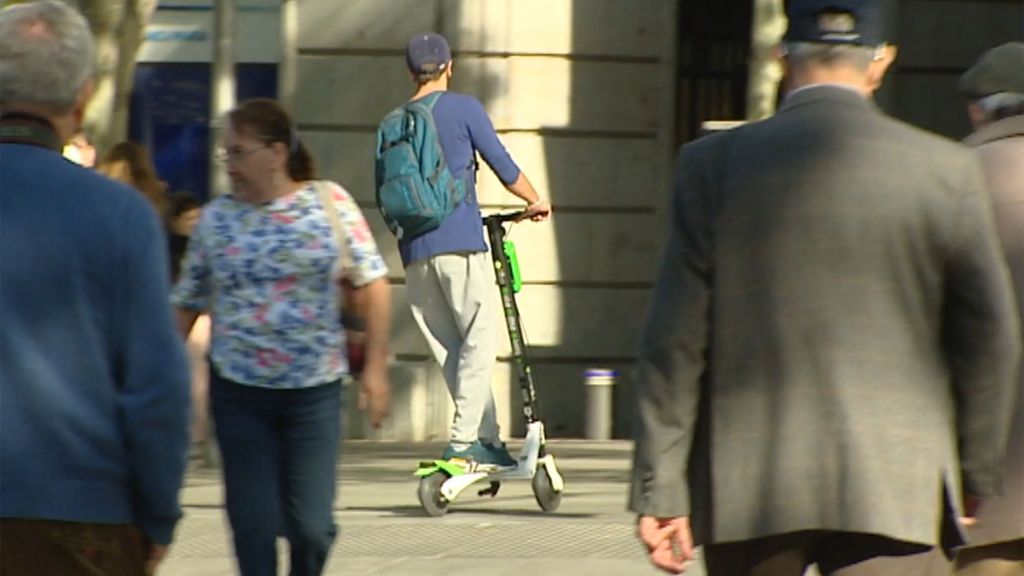 El patinete eléctrico y los problemas de un medio que se abre paso en la ciudad