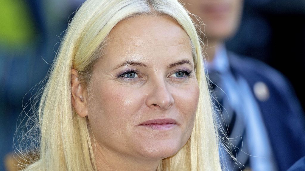 Mette Marit de Noruega anuncia con un comunicado que padece fibrosis pulmonar