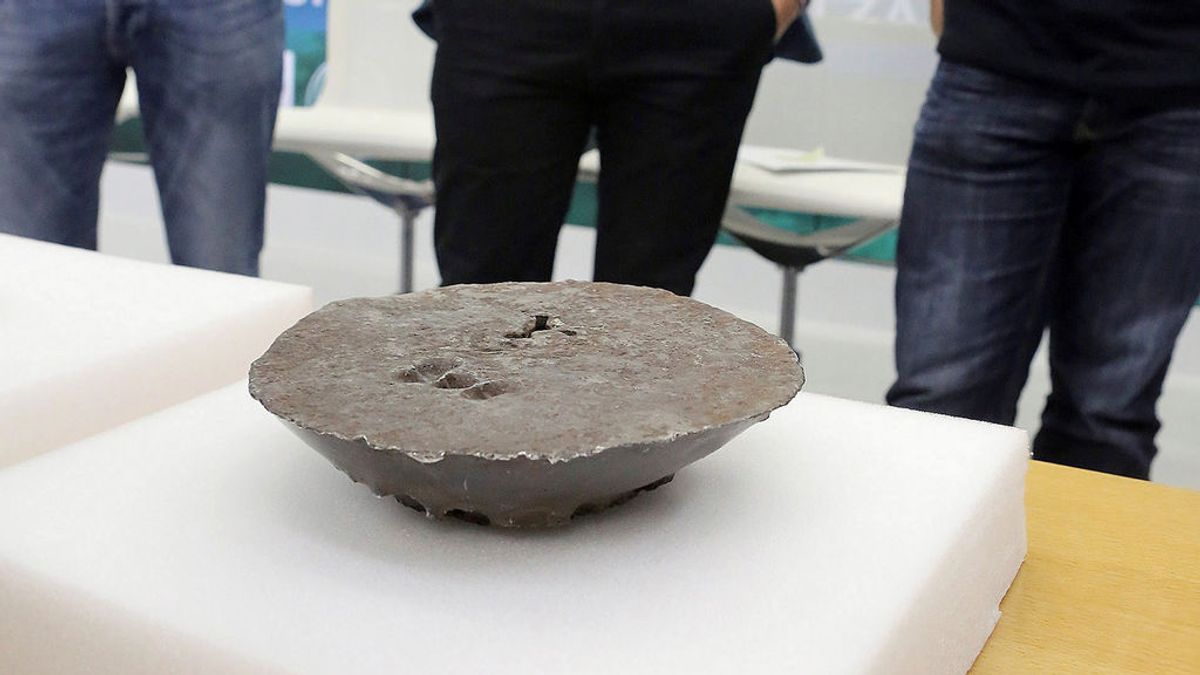 Hallan en Guipúzcoa un lingote de plata de 8 kilos que pertenecería al siglo XVII