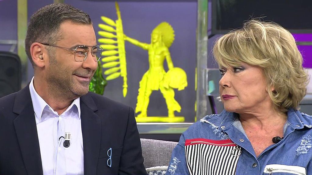 Mila Ximénez está muy mosqueada con su disfraz de Halloween... y a Jorge Javier Vázquez le parece divertidísimo