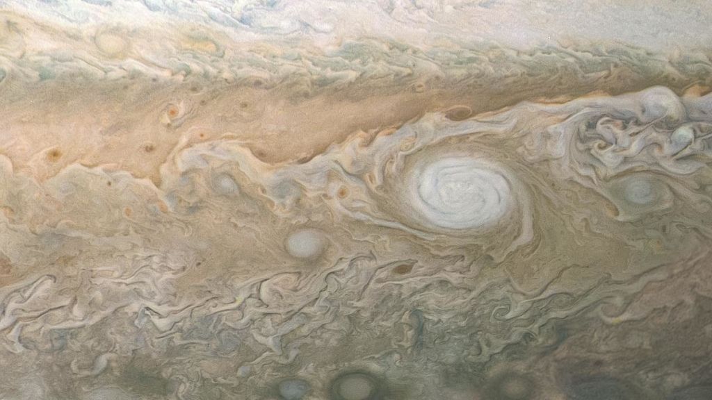 La NASA trabaja para eliminar los desechos espaciales