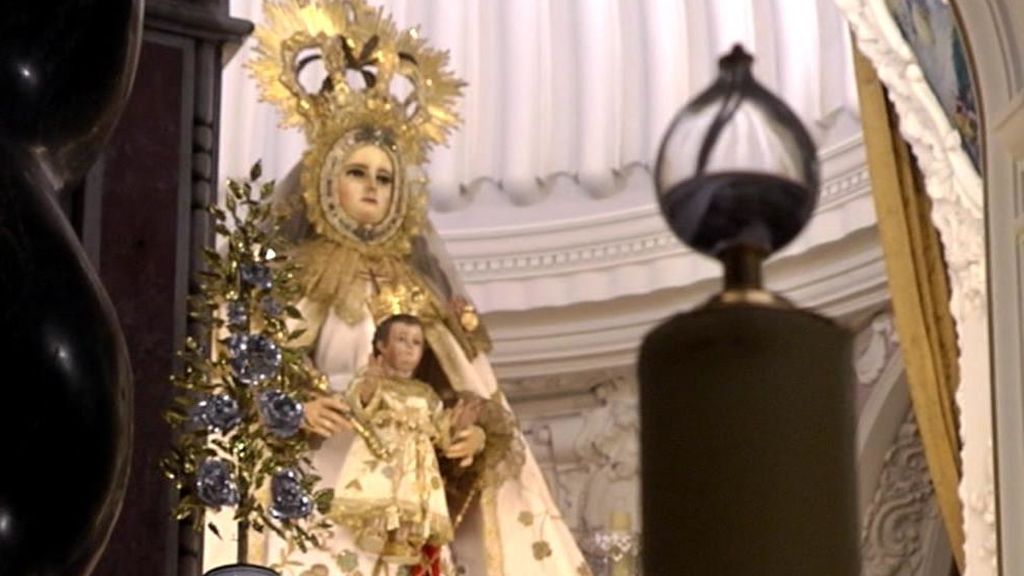 La polémica medalla a la Virgen en Cádiz
