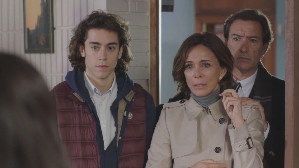 Oriol Puig, Lydia Bosch y Ginés García Millán en 'La verdad'.