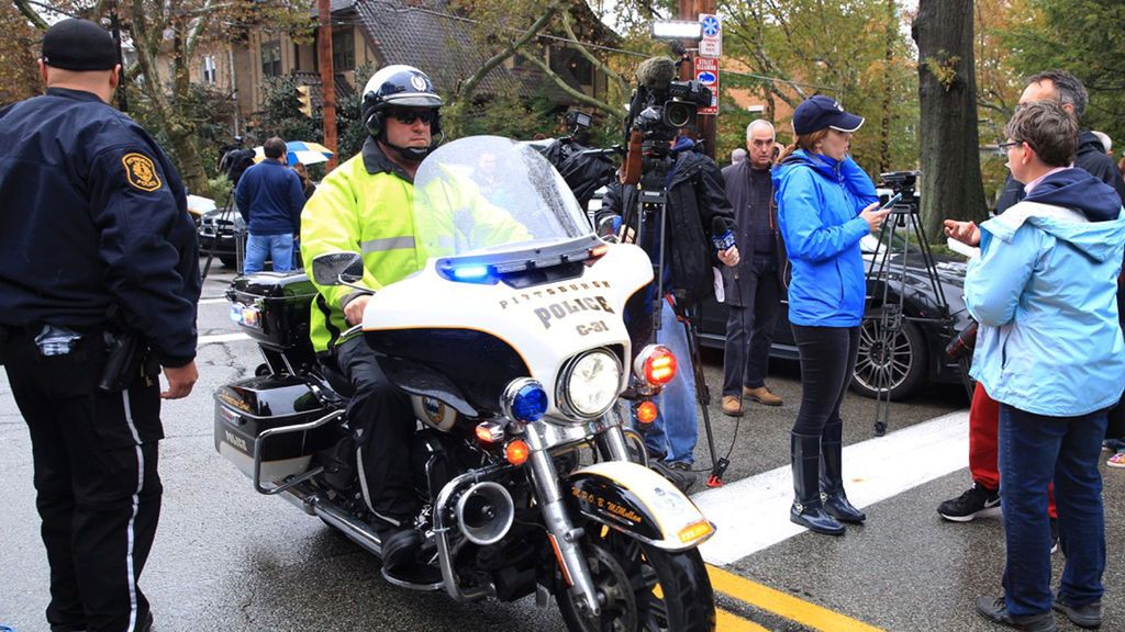 "Todos los judíos deben morir", gritó el asesino de los 8 muertos del tiroteo de Pittsburgh