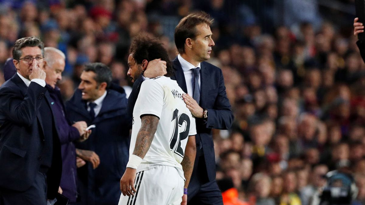 Lopetegui, tras la manita del Clásico: "Es un palo gordo pero tengo fuerzas para seguir" Lopetegui, tras la manita del Clásico: "Es un palo gordo pero tengo fuerzas para seguir"