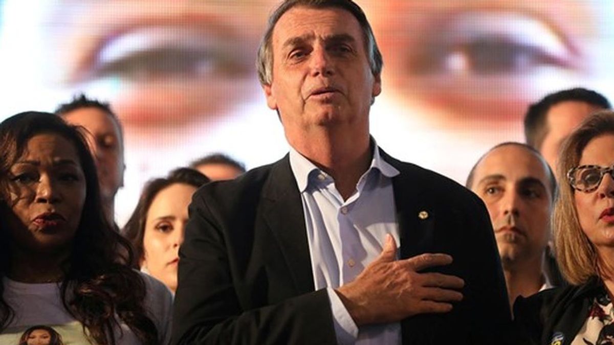 Elecciones en Brasil: Bolsonaro mantiene su ventaja de dos puntos sobre Haddad