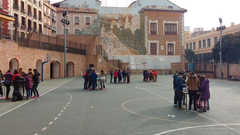 Los recreos de los colegios se transforman: patios inclusivos para que el fútbol no sea el único juego