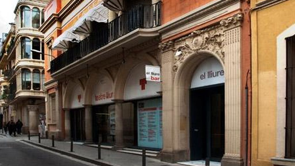 Criticas al Teatre Lliure de Barcelona al interpretar un blanco el personaje de un negro